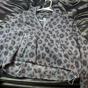 Old navy fuzzy cheeta print crop top